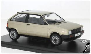 Seat . Beige 1/24