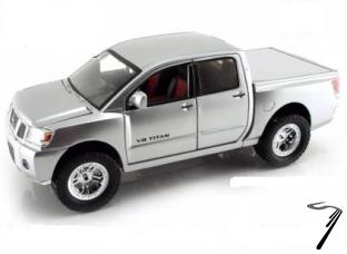 Nissan Titan pick up various colors Titan pick up various colors 1/24