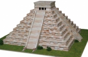 Divers . Temple de Kukulcan (Mexique) - Ech 1/175 - 4500 pcs - 44 x 44 x 19 cm - Dif 7,5/10 autre
