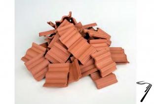 Divers . Tuile imbriqu�e rouge 30 x 30 x 10 mm - 100 pi�ces 1/10