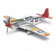 Divers . P-51 Mustang red tails 1/48