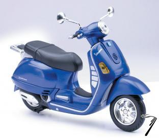 Vespa Granturismo vert ou bleu  1/12