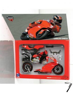Ducati Desmosedici Moto GP  1/12