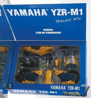 Yamaha YZR-M1  1/12
