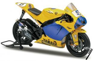 Yamaha YZR-M1  1/12