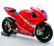 Ducati Desmosedici GP7 champion du monde  1/12