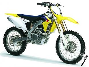 Suzuki RM Z450  1/6