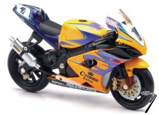 Suzuki GSX-R1000 Superbike  1/18