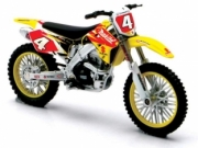 Suzuki RM-Z 450 #4  1/18