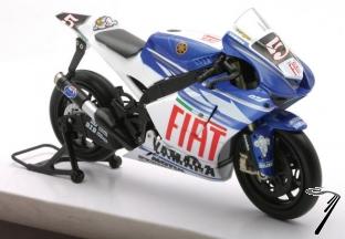 Yamaha YZR-M1  1/18
