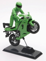 Divers Routi&egrave;res ou Cross - Cascadeurs pivotants - Pack de 24 motos.  1/18