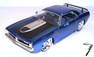 Plymouth Cuda bleu (sans bo�te)  1/24