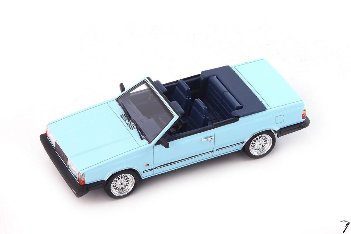 Volvo . GLE Cabriolet Mellberg bleu 1/43