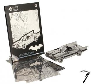 Divers . Batmobile - kit en mtal  monter sans  colle 25 cm autre