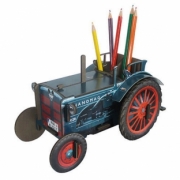 Hanomag . Pot &agrave; crayon en bois &eacute;co certifi&eacute;, rangement sous le capot - 15 x 22,5 x 11,3 cm autre